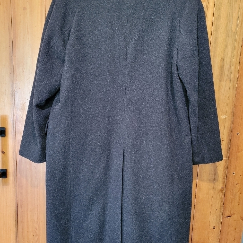 Joseph Abboud Men's Classic Black Coat - Picture 8 of 13